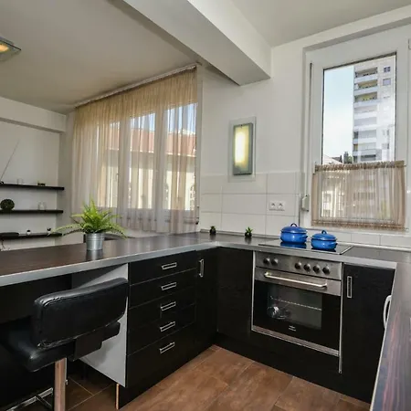 Apartment Castle With Panoramic Balcony *