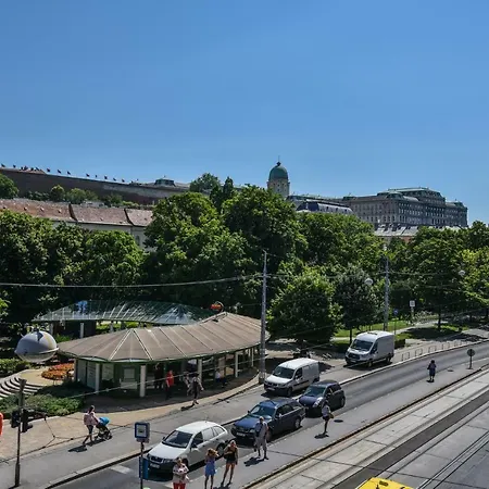 Apartment Castle With Panoramic Balcony Budapest