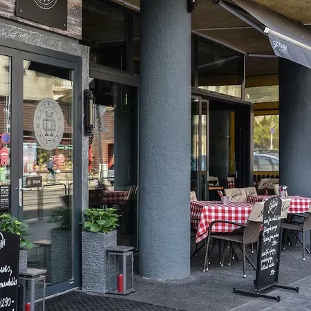 Castle With Panoramic Balcony アパート ブダペスト